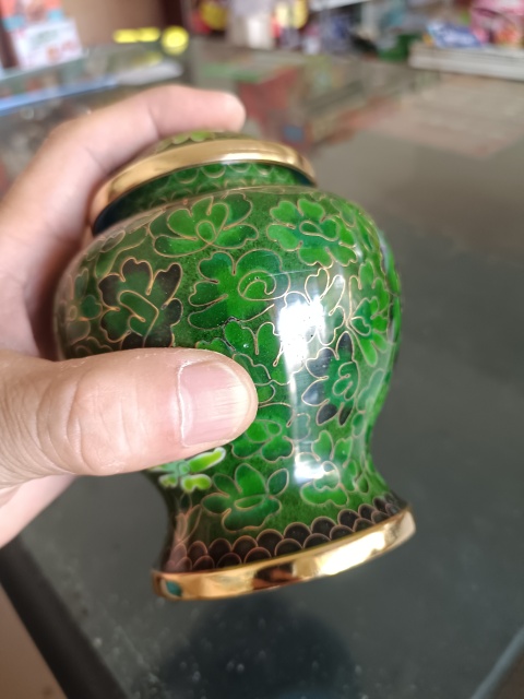 古玩陶瓷80年代銅胎掐絲琺瑯花卉紋瓶拍賣,當前價格1588元