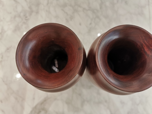 古玩雜項(xiàng)黃花梨/花瓶（一對(duì)）拍賣，當(dāng)前價(jià)格3600元