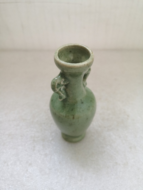 古玩陶瓷青釉雙耳瓶拍賣,當前價格298元