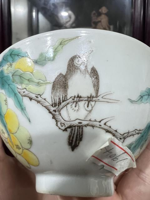 古玩陶瓷【民窯精品·細(xì)路】·粉彩花鳥紋內(nèi)松石綠蓮子碗拍賣，當(dāng)前價格10000元