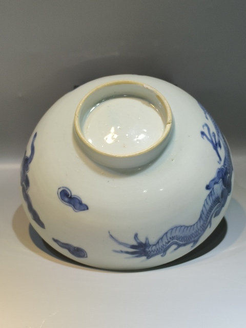 古玩陶瓷(已實物鑒真)清早-雍乾-過墻龍紋-青花碗拍賣,當前價格0元