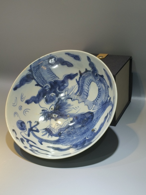 古玩陶瓷(已實物鑒真)清早-雍乾-過墻龍紋-青花碗拍賣,當前價格0元