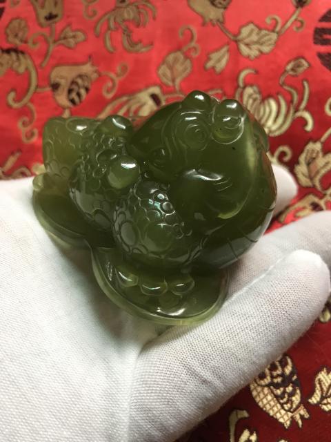 古玩玉器岫玉金蟾把件拍賣，當前價格800元