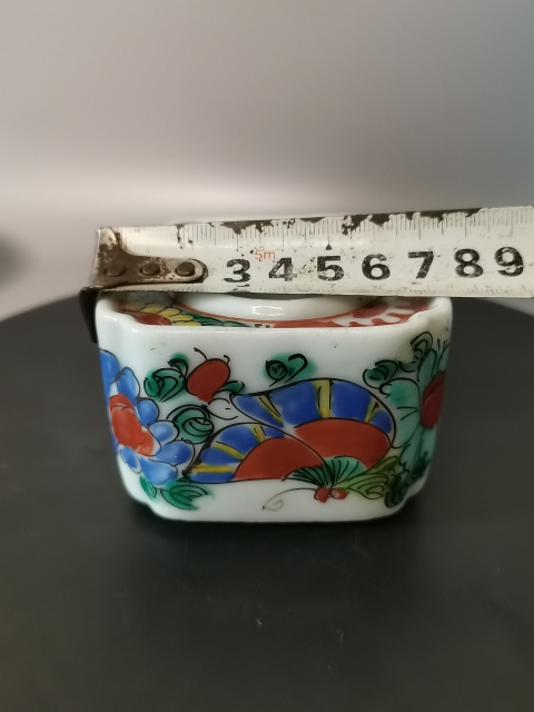 古玩陶瓷十九世紀粉彩四方窩角水呈拍賣，當前價格166元