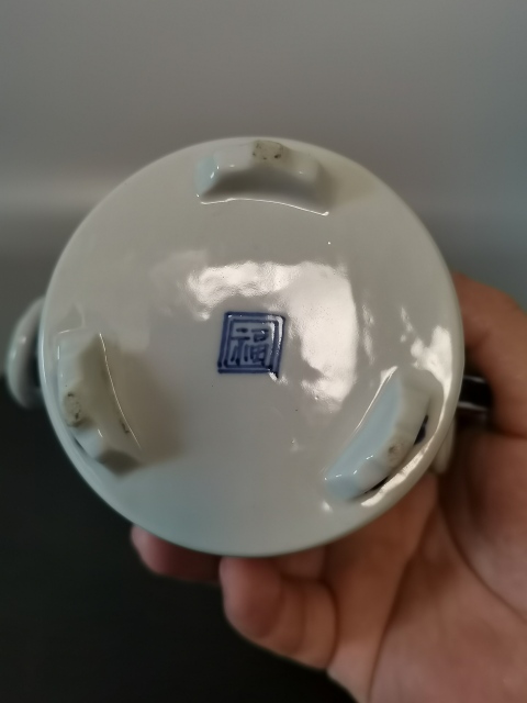 古玩陶瓷【稀有香爐】民國創匯青花鏤空雙層活環香薰爐拍賣，當前價格800元