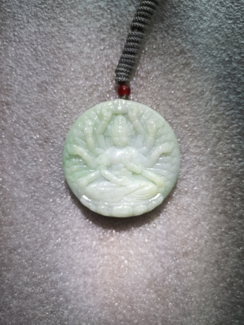 古玩玉器天然翡翠雕“千手觀音”牌拍賣，當前價格680元