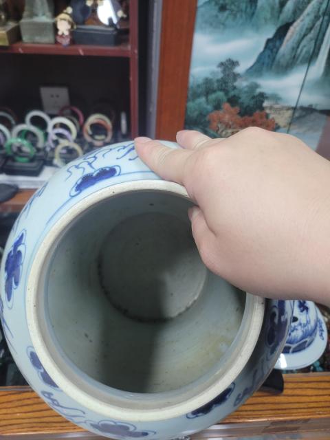 古玩陶瓷清中晚期青花云龍趕珠紋將軍罐拍賣，當前價格28000元