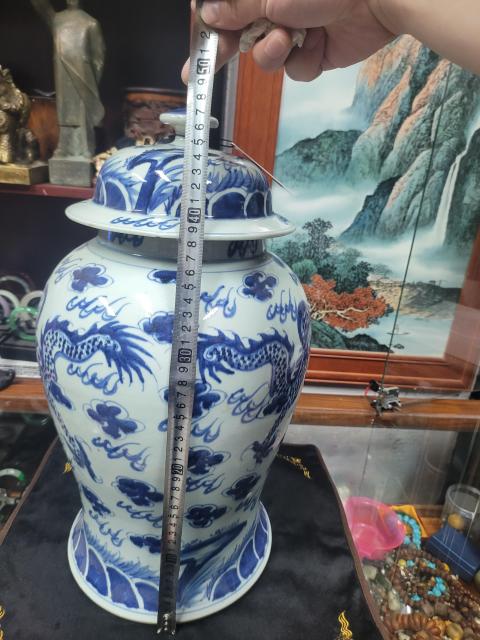 古玩陶瓷清中晚期青花云龍趕珠紋將軍罐拍賣，當前價格28000元