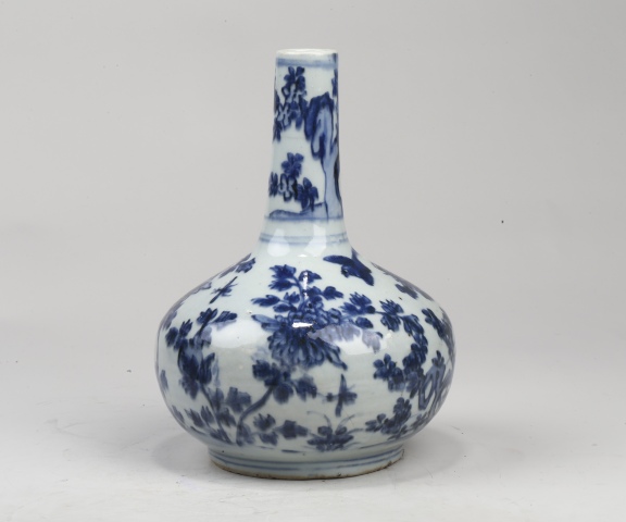 古玩陶瓷明萬歷青花花鳥通景馬蹄瓶拍賣,當前價格68800元