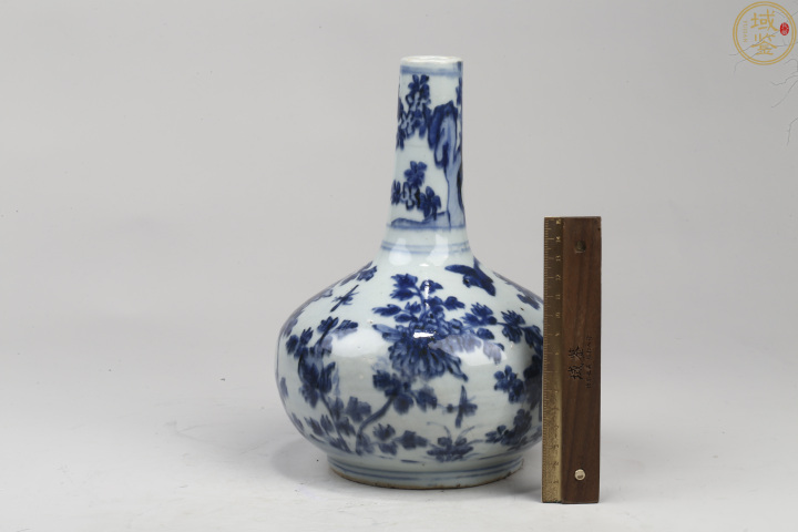 古玩陶瓷明萬歷青花花鳥通景馬蹄瓶拍賣,當前價格68800元