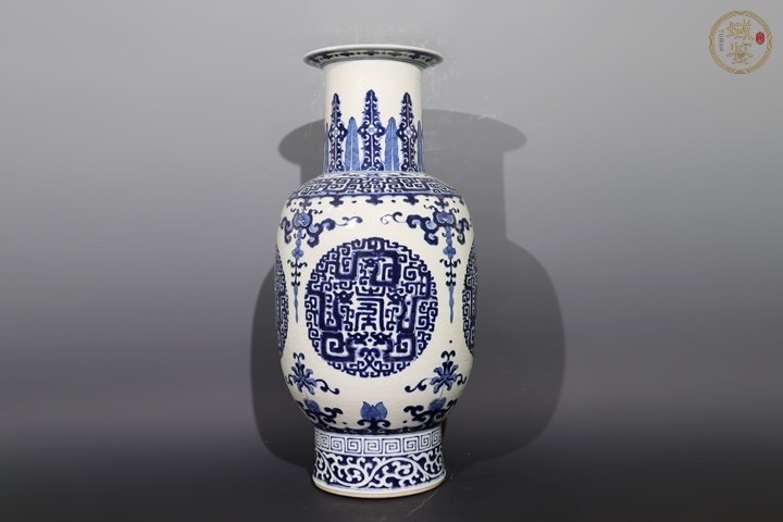 古玩陶瓷清中晚青花夔龍紋棒槌瓶拍賣，當前價格19800元