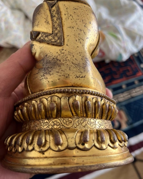 古玩銅器鎏金上師像拍賣,當(dāng)前價(jià)格86500元