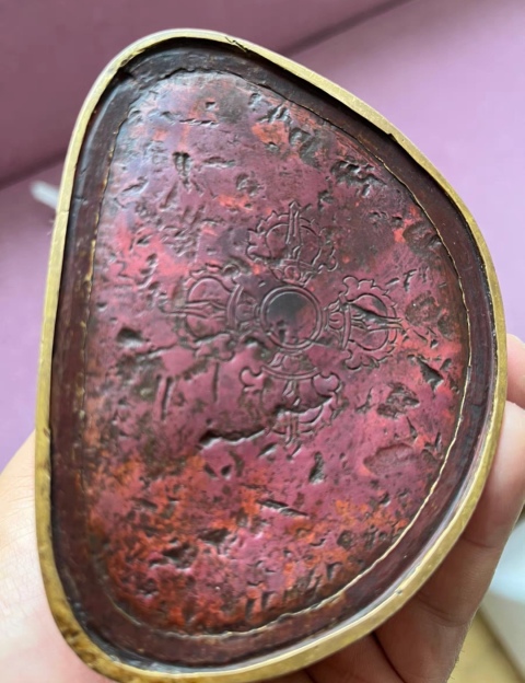 古玩銅器鎏金上師像拍賣,當(dāng)前價(jià)格86500元