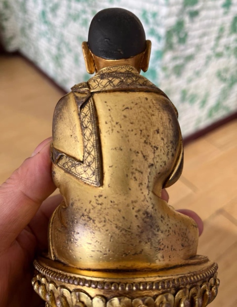 古玩銅器鎏金上師像拍賣,當(dāng)前價(jià)格86500元