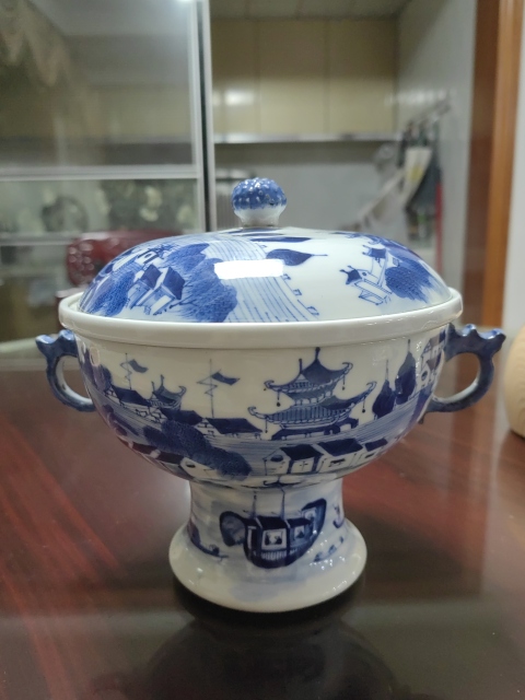 古玩陶瓷乾隆樓臺亭閣山水紋青花高足暖鍋拍賣,當前價格35000元