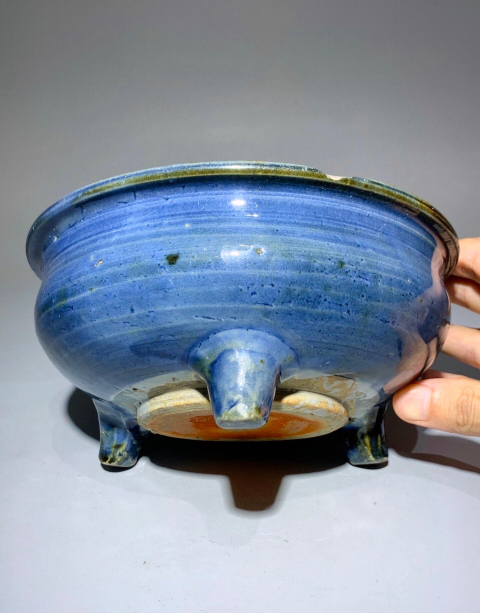 古玩陶瓷精品明代霽藍釉三足香爐拍賣,當前價格6888元