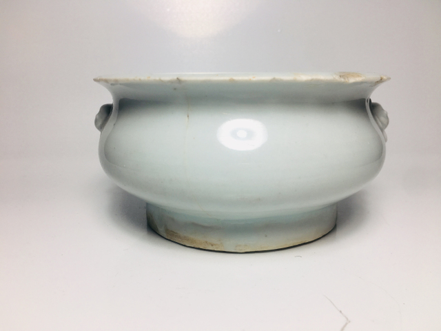 古玩陶瓷（清中早期）白釉獸耳香爐拍賣，當前價格0元