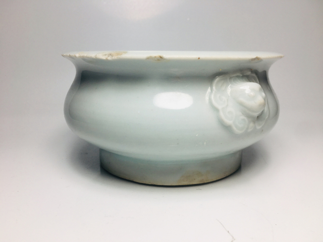 古玩陶瓷（清中早期）白釉獸耳香爐拍賣，當前價格0元