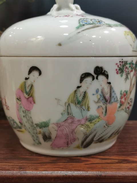 古玩陶瓷人物紋粉彩蓋缸拍賣,當前價格8800元