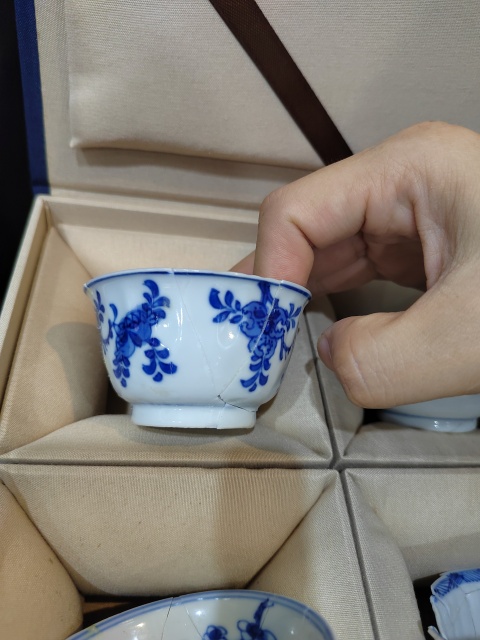 古玩陶瓷(放漏)清康熙花卉紋青花杯四只拍賣,當前價格666元