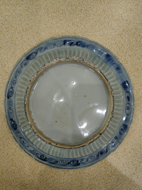 古玩陶瓷明早期青花麒麟望月花口盤拍賣,當前價格12000元