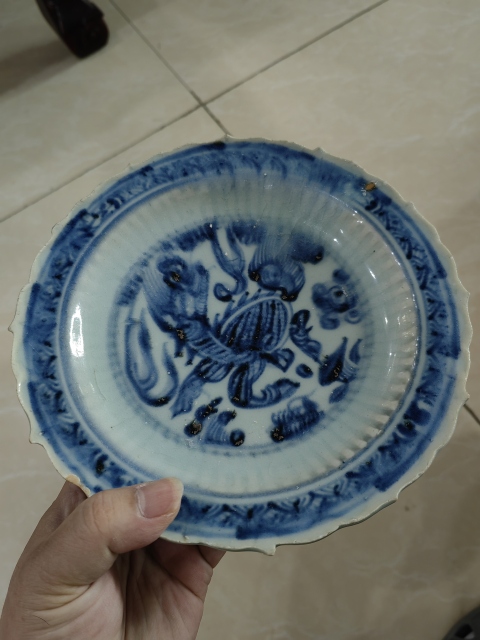 古玩陶瓷明早期青花麒麟望月花口盤拍賣,當前價格12000元