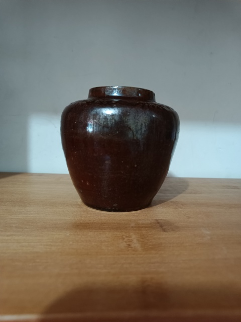 古玩陶瓷明末窯變紅柚印花罐拍賣,當前價格1900元