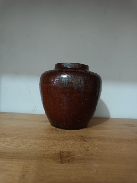 古玩陶瓷明末窯變紅柚印花罐拍賣,當前價格1900元