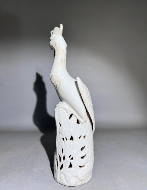 古玩陶瓷(底款金萬福造)白釉鳳凰牡丹花紋擺件拍賣,當(dāng)前價(jià)格3888元