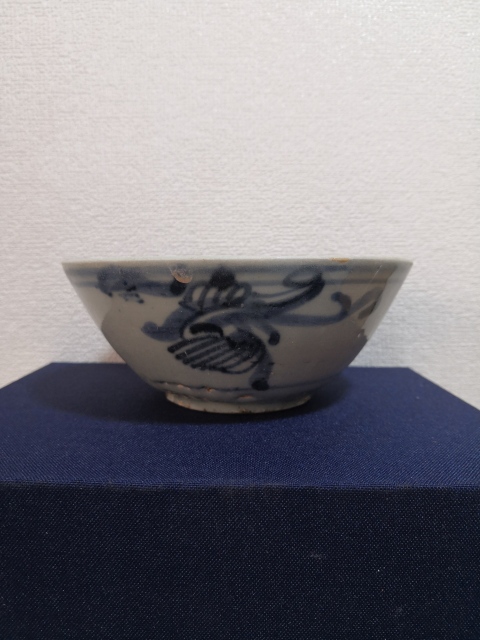 古玩陶瓷青花花卉紋碗拍賣，當(dāng)前價(jià)格1500元