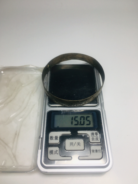古玩雜項(xiàng)刻花卉紋銀手鐲拍賣,當(dāng)前價(jià)格688元