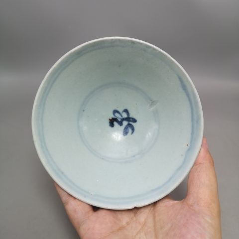 古玩陶瓷明代中期 弘治正德左右青花碗拍賣,當前價格1200元