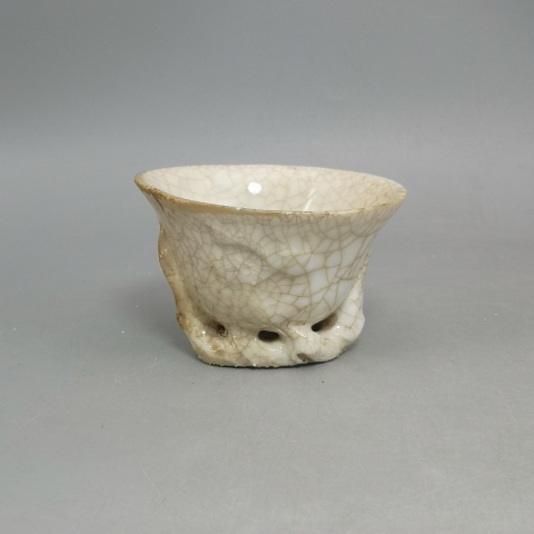 古玩陶瓷清代梅花紋哥釉爵杯拍賣,當(dāng)前價(jià)格399元