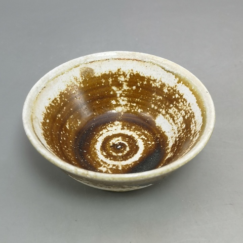 古玩陶瓷【實物保真】宋.白覆輪醬釉小碗拍賣，當前價格1980元
