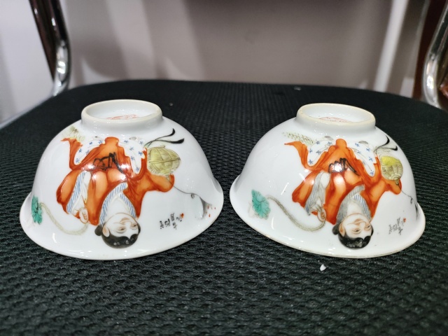 古玩陶瓷民國粉彩和合二仙人物茶園拍賣,當前價格1500元
