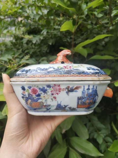 古玩陶瓷【8307】清乾隆  青花粉彩漁家樂西洋建筑圖獸耳蓋盆拍賣，當前價格6280元