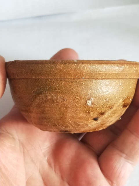 古玩陶瓷明末清初.醬釉唇口杯拍賣，當(dāng)前價(jià)格398元