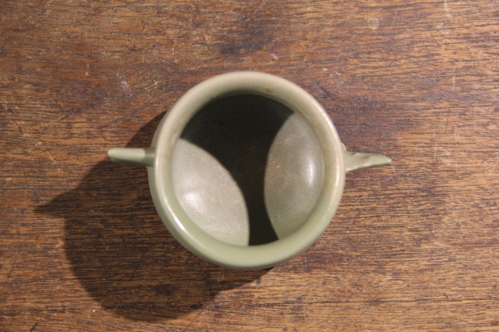 古玩陶瓷宋：龍泉鼎式爐拍賣，當(dāng)前價(jià)格4500元