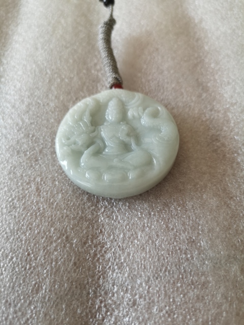 古玩玉器天然翡翠雕“御龍觀音”掛牌拍賣，當前價格680元