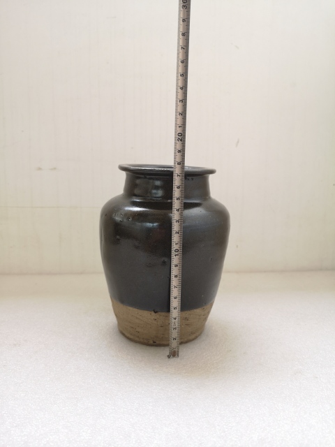 古玩陶瓷清代磁州窯系褐釉罐拍賣，當前價格580元