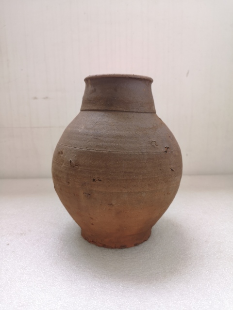 古玩陶瓷明代褐釉罐拍賣,當前價格298元
