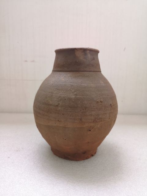 古玩陶瓷明代褐釉罐拍賣,當前價格298元