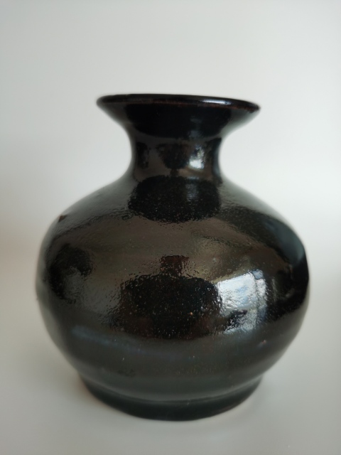 古玩陶瓷明清?黑釉撇口瓶拍賣，當(dāng)前價格1300元