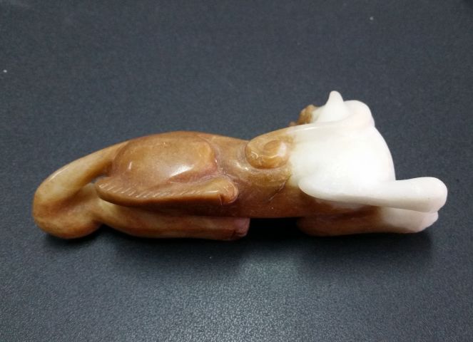 古玩玉器和田玉料雕“瑞獸”擺件拍賣,當前價格800元
