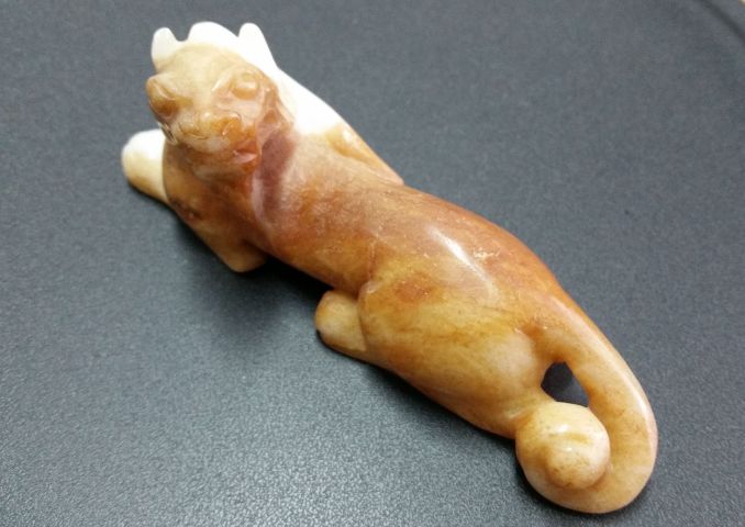 古玩玉器和田玉料雕“瑞獸”擺件拍賣,當前價格800元