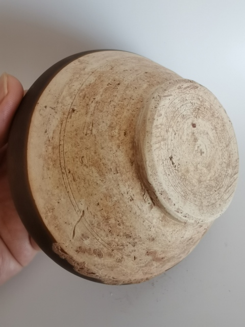 古玩陶瓷唐代?河南窯口醬釉缽拍賣，當前價格3800元