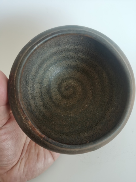 古玩陶瓷唐代?河南窯口醬釉缽拍賣，當前價格3800元