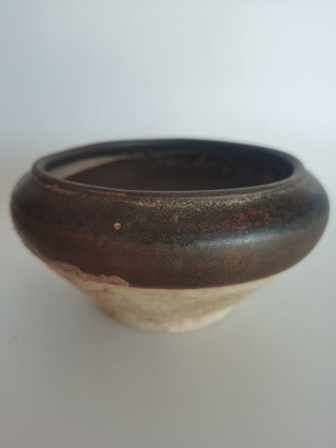 古玩陶瓷唐代?河南窯口醬釉缽拍賣，當前價格3800元