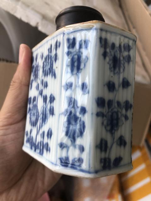 古玩陶瓷青花花卉紋茶葉罐拍賣，當前價格2300元