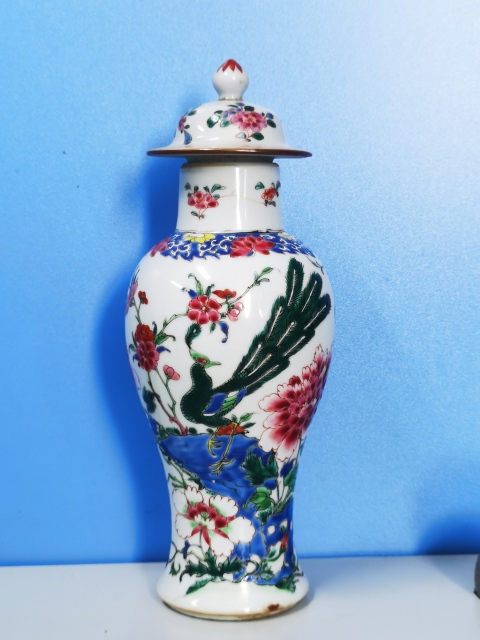 古玩陶瓷清早雍正粉彩孔雀花卉紋蓋瓶拍賣,當前價格6000元